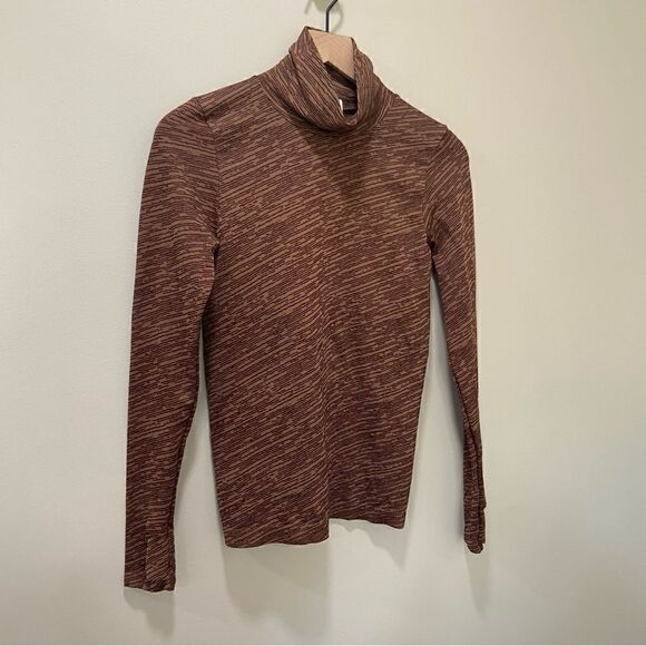Athleta Flurry Seamless Turtleneck sz S - Picture 4 of 8